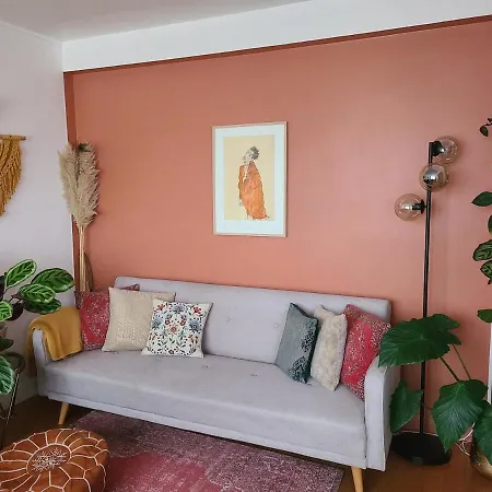 Apartment A 2 Min Du Metro
